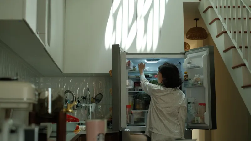You Are What You Snack: The Surprising Science of How Late-Night Food Shapes Your Dreams